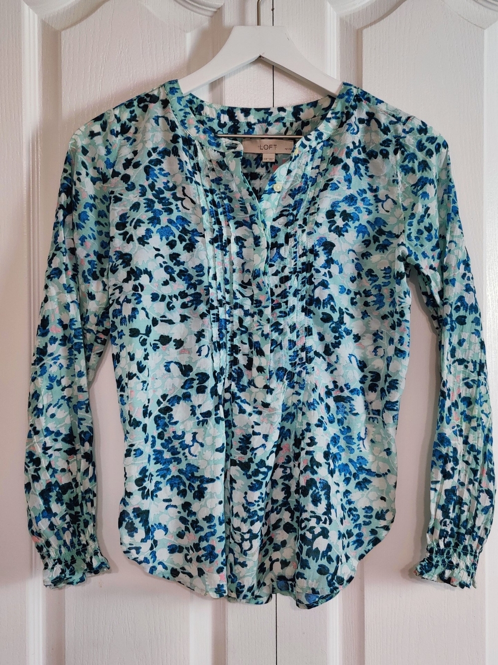 LOFT XS Petite XSP Blouse Blue Green White Floral Lightweight Cotton Long Sleeve
